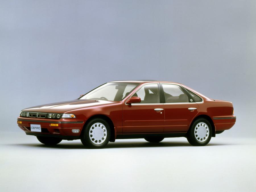  Nissan Cefiro 1988 года  (фото 3 из 13)